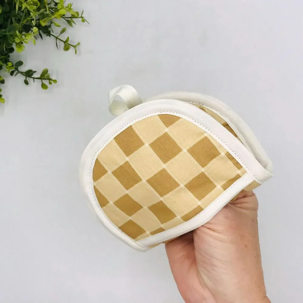 Set of 2 Finger Hotpad Potholders, Neutral Checker Print Tan, 2 Piece Set